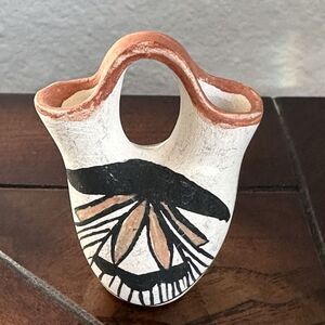 Vintage Isleta Pueblo New Mexico Pottery Mini Wedding Vase 2" Native American‎